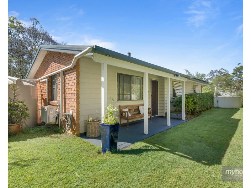 10 Gordon Crescent, Withcott QLD 4352