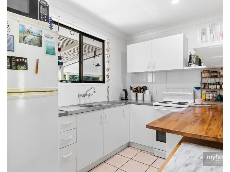 10 Gordon Crescent, Withcott QLD 4352