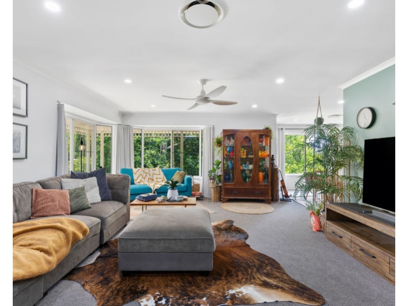 3 Buena Vista Crescent, Blue Mountain Heights QLD 4350