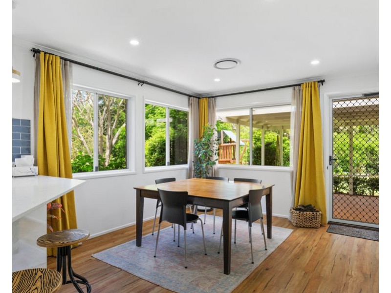 3 Buena Vista Crescent, Blue Mountain Heights QLD 4350