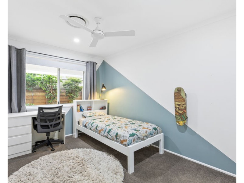 3 Buena Vista Crescent, Blue Mountain Heights QLD 4350