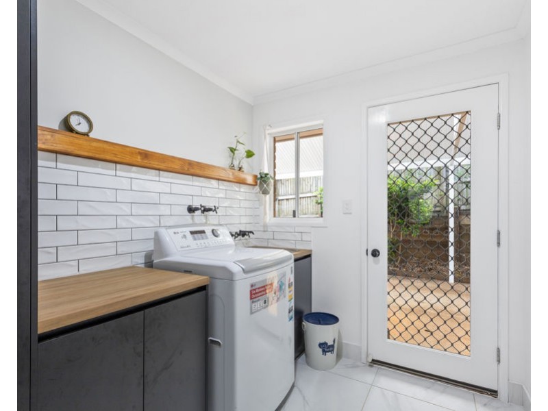 3 Buena Vista Crescent, Blue Mountain Heights QLD 4350