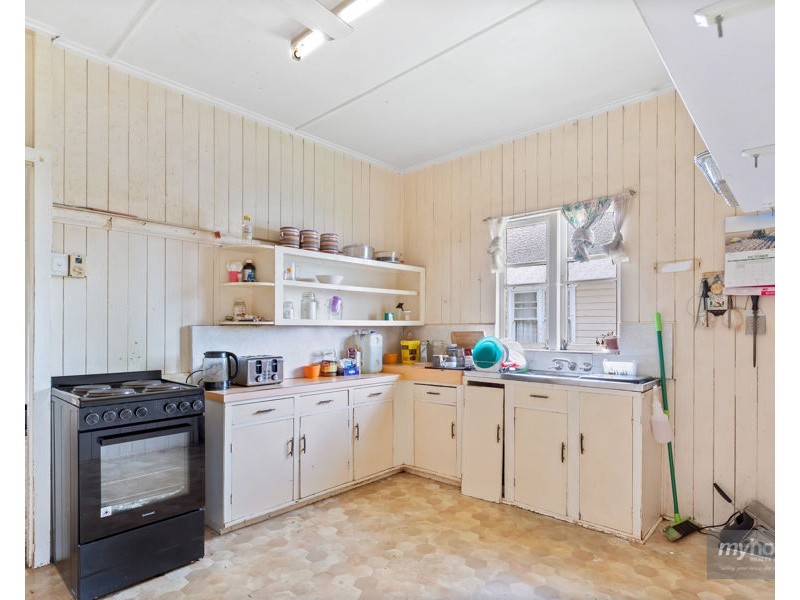 8 Lendrum Street, Newtown QLD 4350
