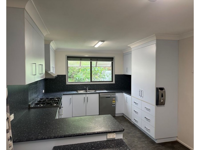 9 Damian Crescent, Kearneys Spring QLD 4350