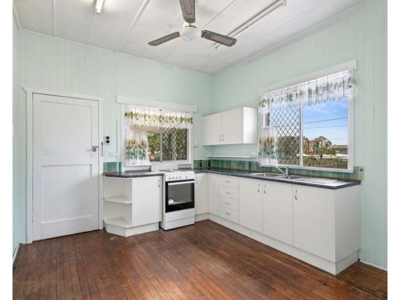 1 Goode Street, Newtown QLD 4350