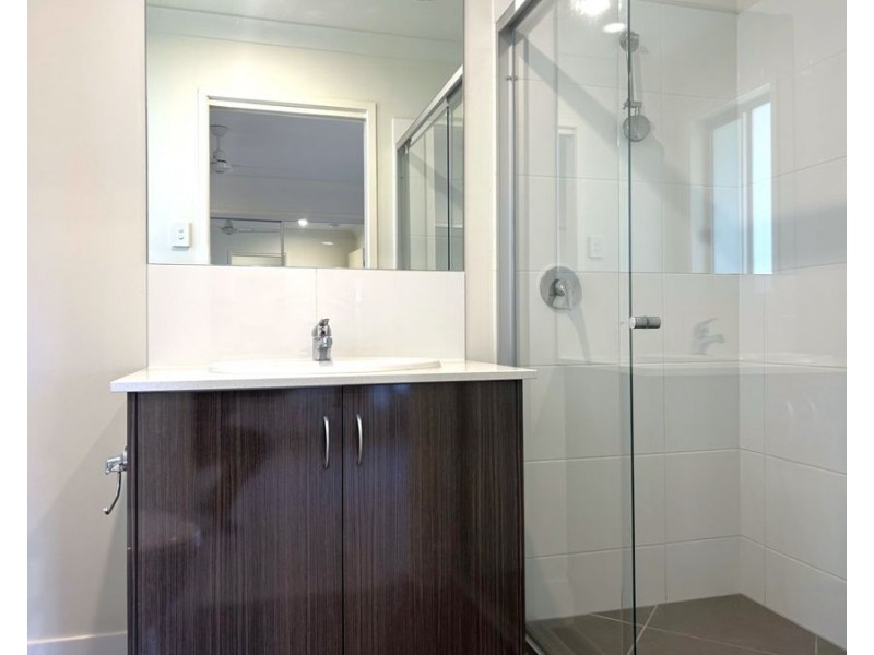 24B/65 Cambooya Street, Drayton QLD 4350