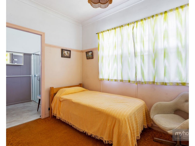 17 Fourth Avenue, Harristown QLD 4350