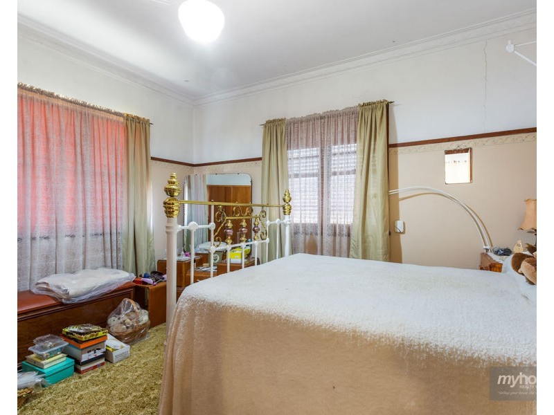 17 Fourth Avenue, Harristown QLD 4350