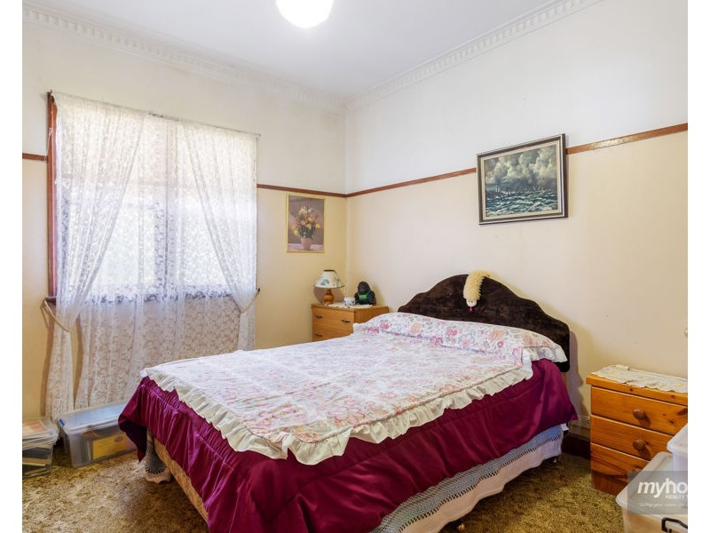 17 Fourth Avenue, Harristown QLD 4350