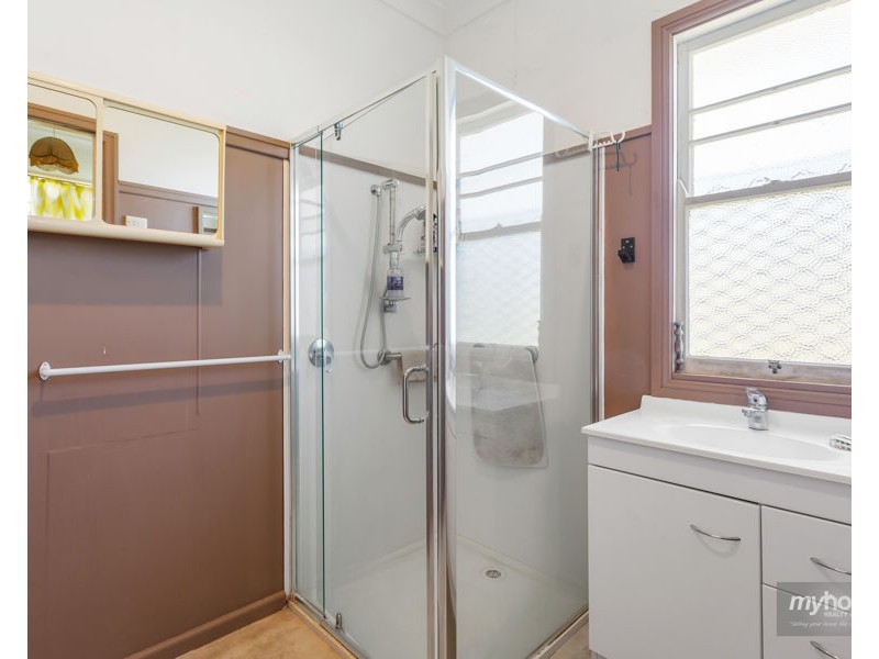 17 Fourth Avenue, Harristown QLD 4350