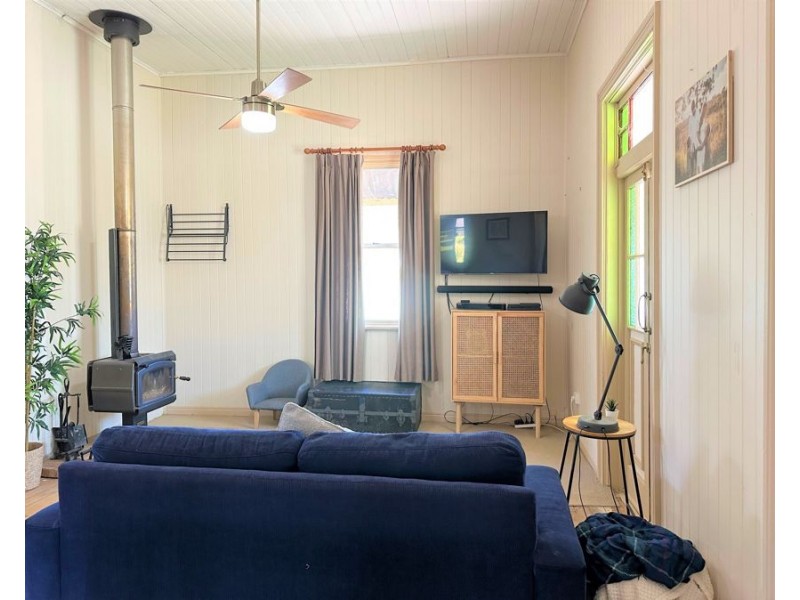 7 Hirst Street, Greenmount QLD 4359