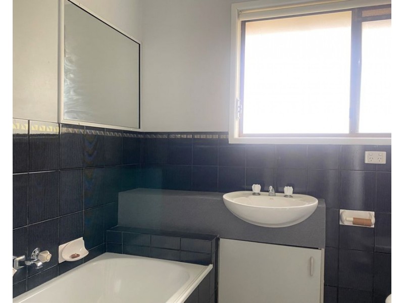 2 Rachel Street, Darling Heights QLD 4350