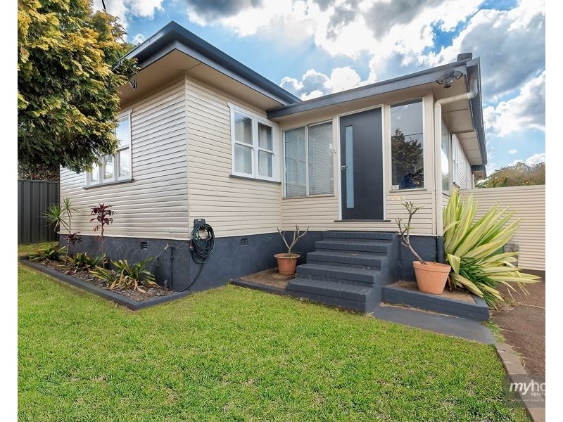 7 Drayton Road, Harristown QLD 4350