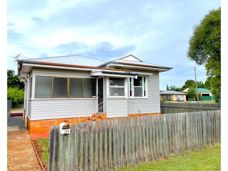 28 Ranfurly Street, Newtown QLD 4350