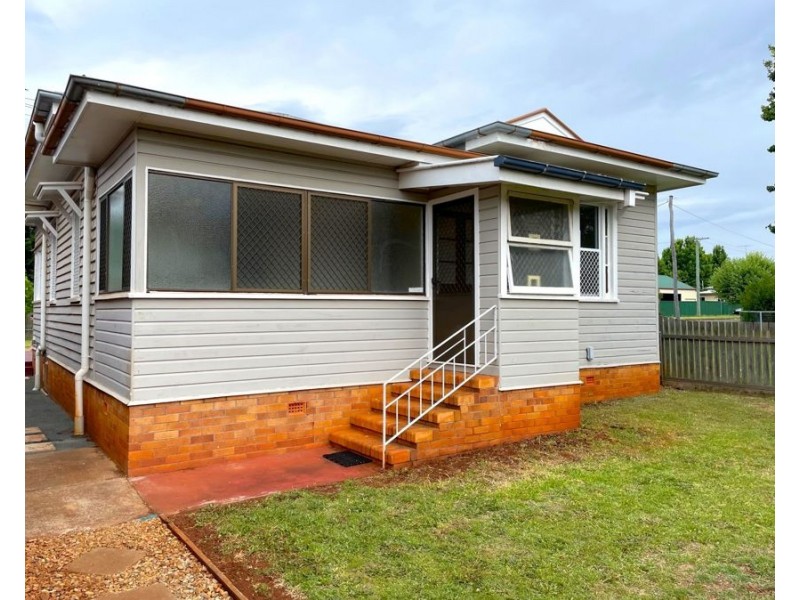 28 Ranfurly Street, Newtown QLD 4350