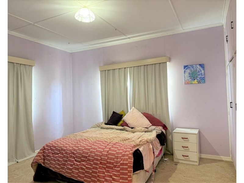 10 Tooth Street, Jondaryan QLD 4403