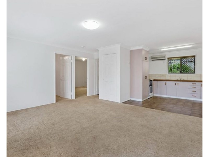 1/330 Spring Street, Kearneys Spring QLD 4350