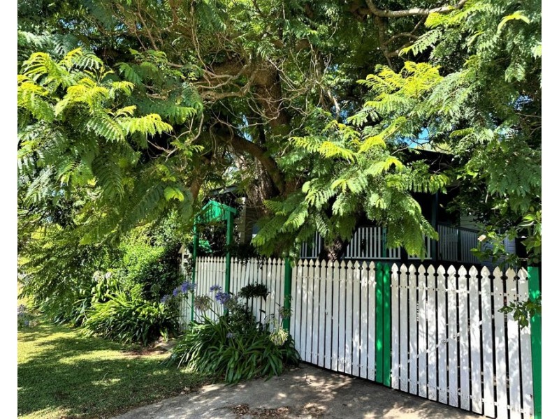 7 Beelbee Street, Harristown QLD 4350