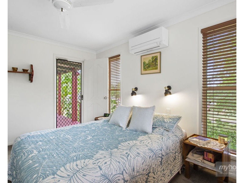 9 Louttit Court, Gowrie Mountain QLD 4350