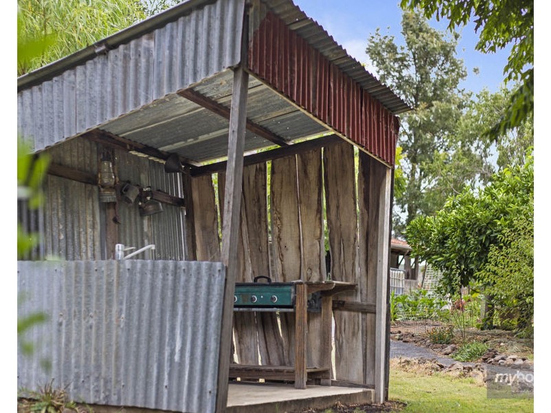 9 Louttit Court, Gowrie Mountain QLD 4350