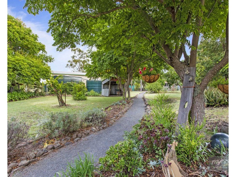 9 Louttit Court, Gowrie Mountain QLD 4350