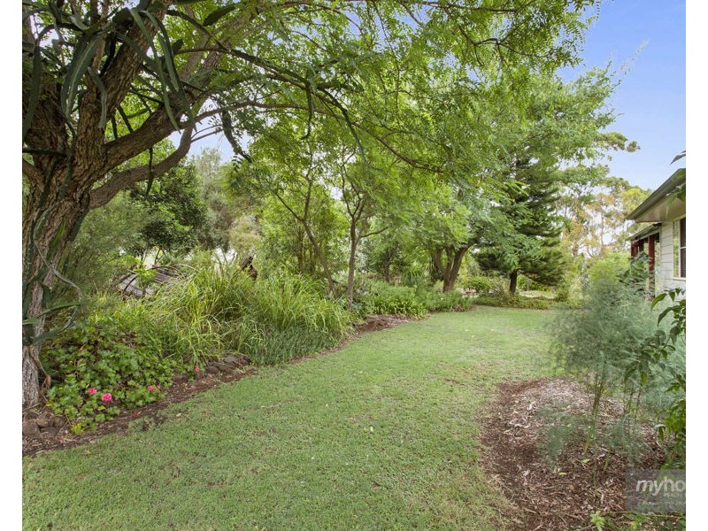 9 Louttit Court, Gowrie Mountain QLD 4350