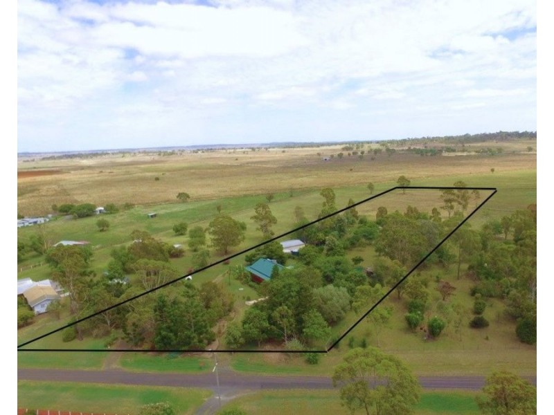 9 Louttit Court, Gowrie Mountain QLD 4350