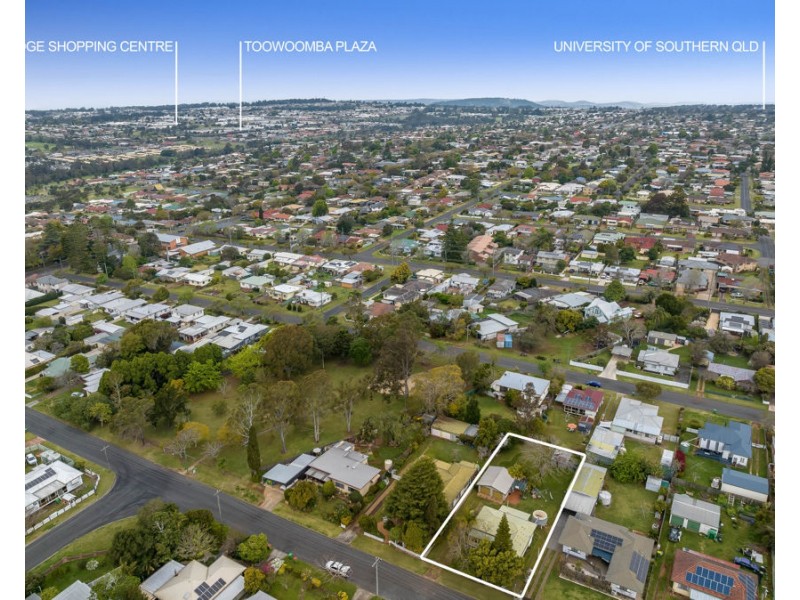 26 Stehn Street, Harristown QLD 4350