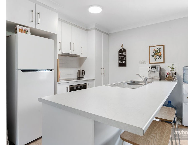 4 Downs Street, Glenvale QLD 4350