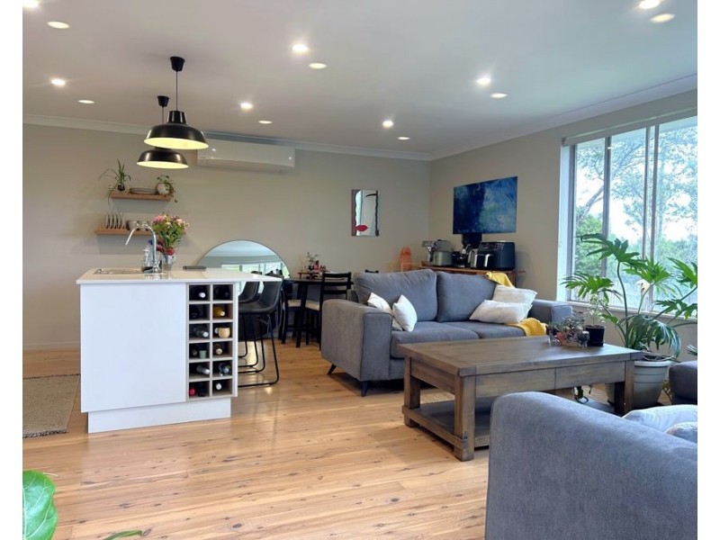 69 Holberton Street, Rockville QLD 4350