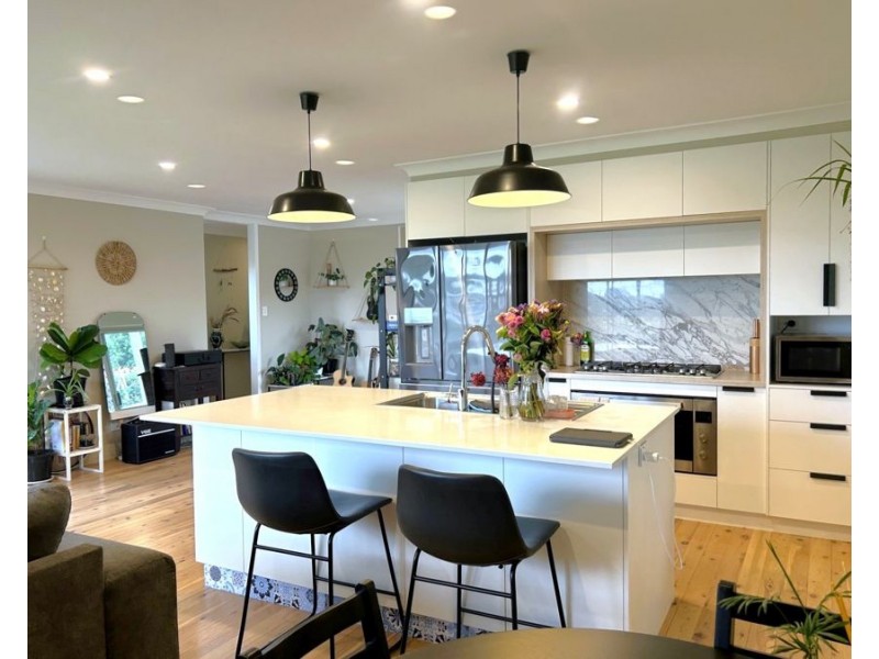 69 Holberton Street, Rockville QLD 4350