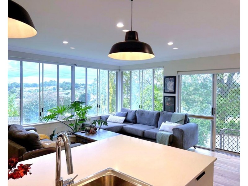 69 Holberton Street, Rockville QLD 4350