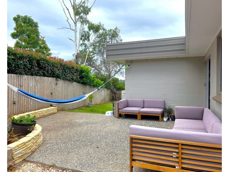 69 Holberton Street, Rockville QLD 4350