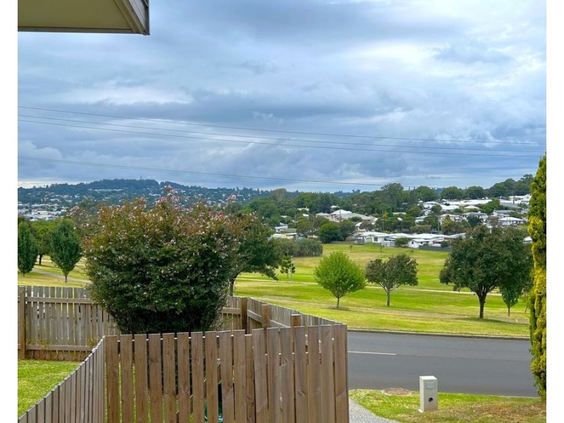 69 Holberton Street, Rockville QLD 4350