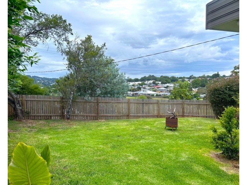 69 Holberton Street, Rockville QLD 4350