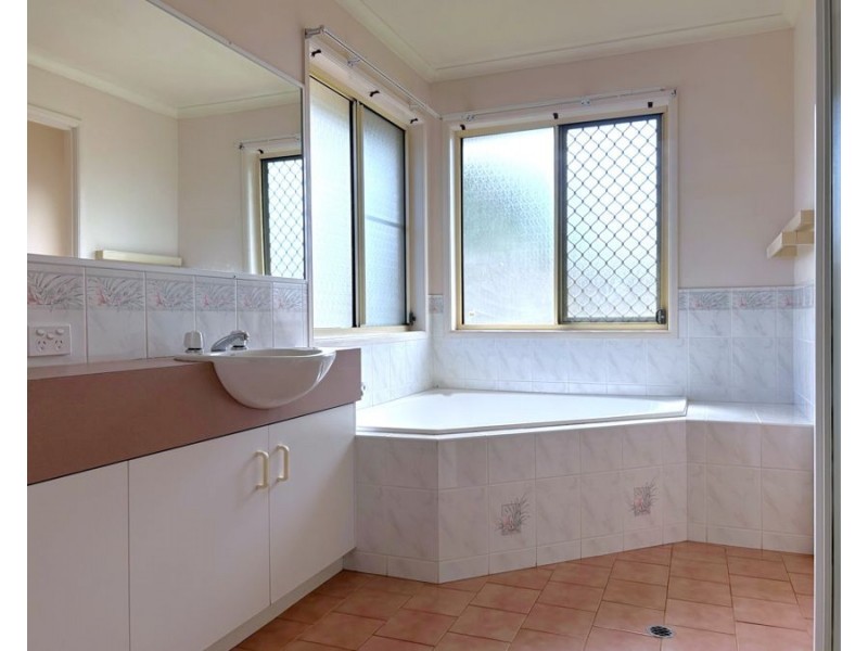 23 Kurtz Street, Kearneys Spring QLD 4350