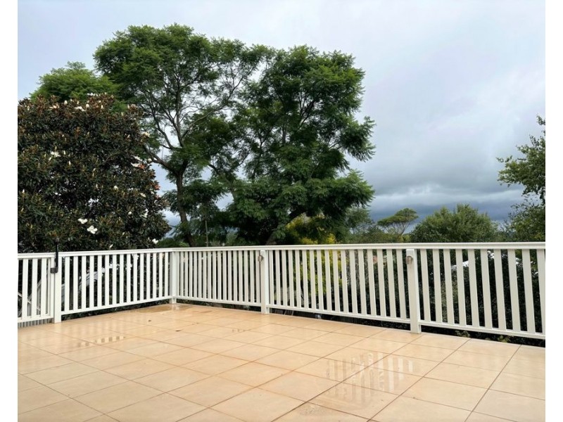 34 Alford Street, Mount Lofty QLD 4350