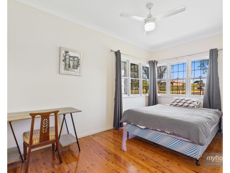 55 Croxley Street, Harristown QLD 4350