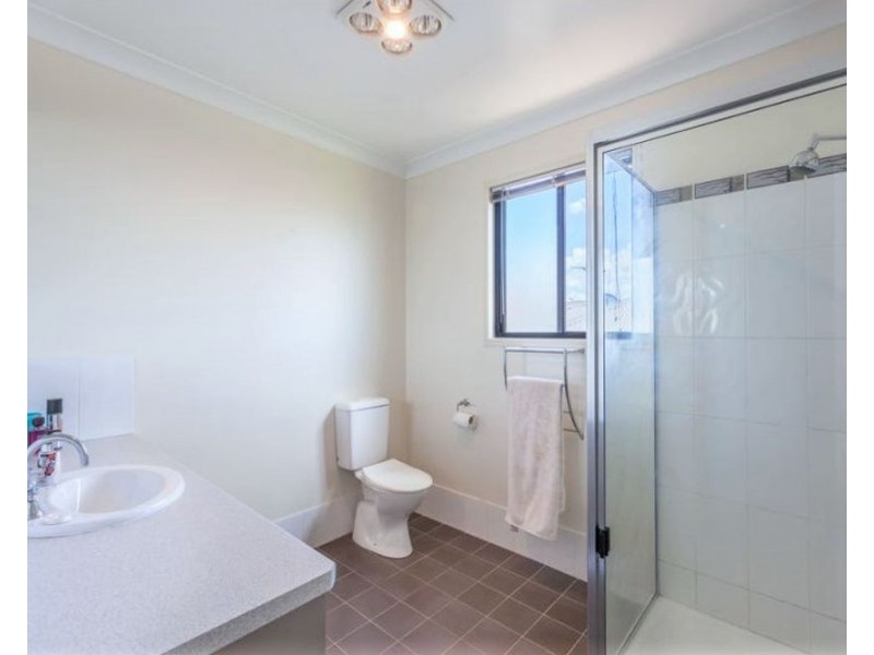 4 Balonne Drive, Glenvale QLD 4350