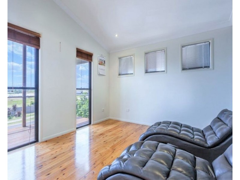 4 Balonne Drive, Glenvale QLD 4350