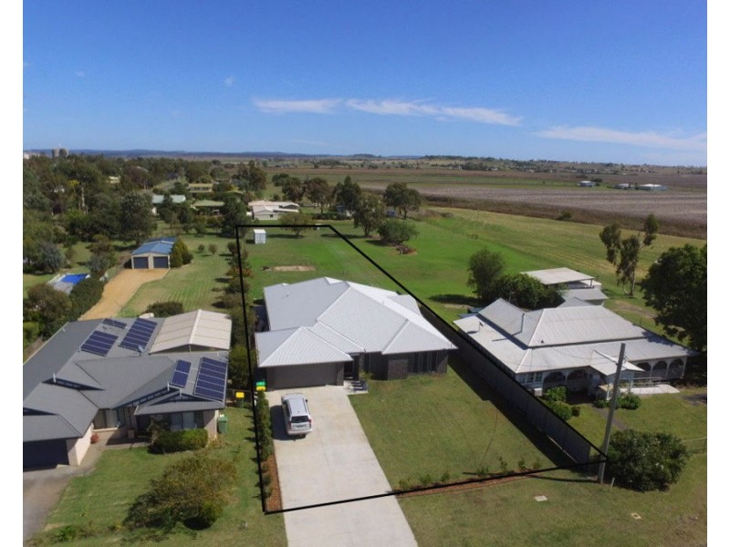6 Thomas Street, Cambooya QLD 4358