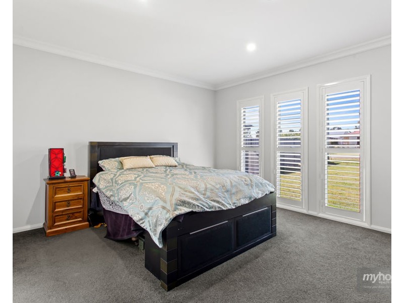 6 Thomas Street, Cambooya QLD 4358
