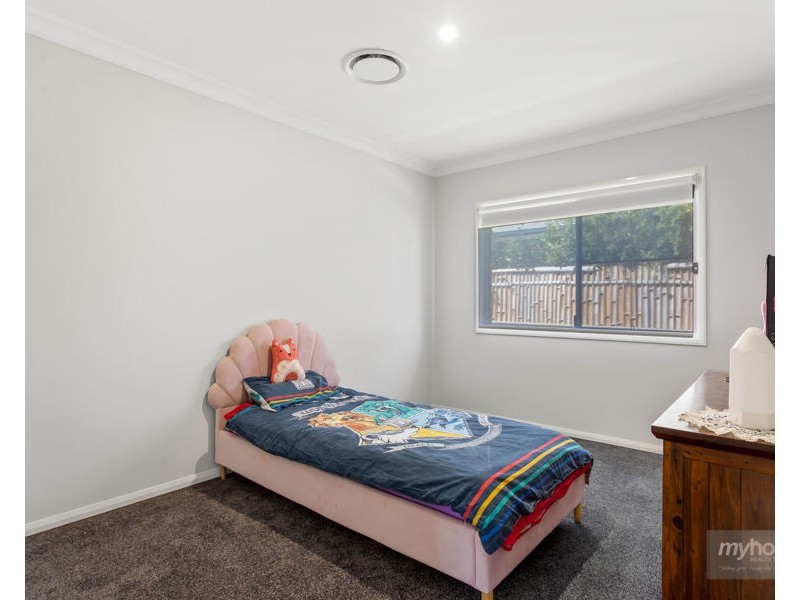 6 Thomas Street, Cambooya QLD 4358