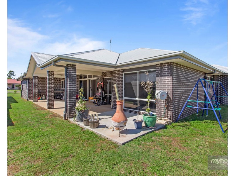6 Thomas Street, Cambooya QLD 4358