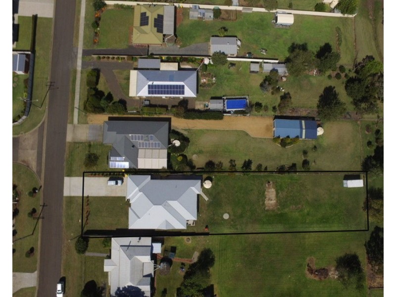6 Thomas Street, Cambooya QLD 4358
