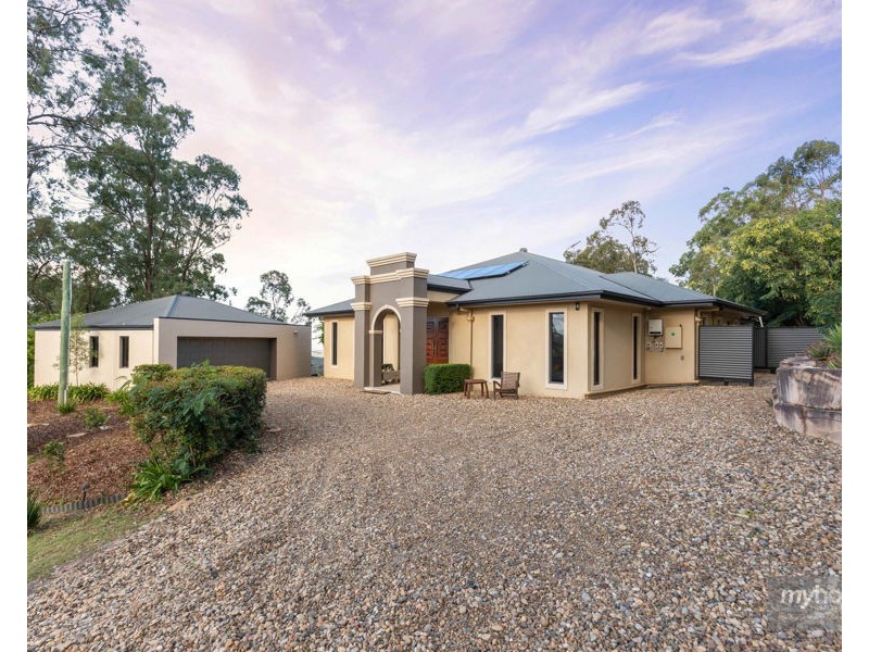 9 Gordon Crescent, Withcott QLD 4352