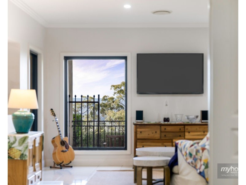 9 Gordon Crescent, Withcott QLD 4352