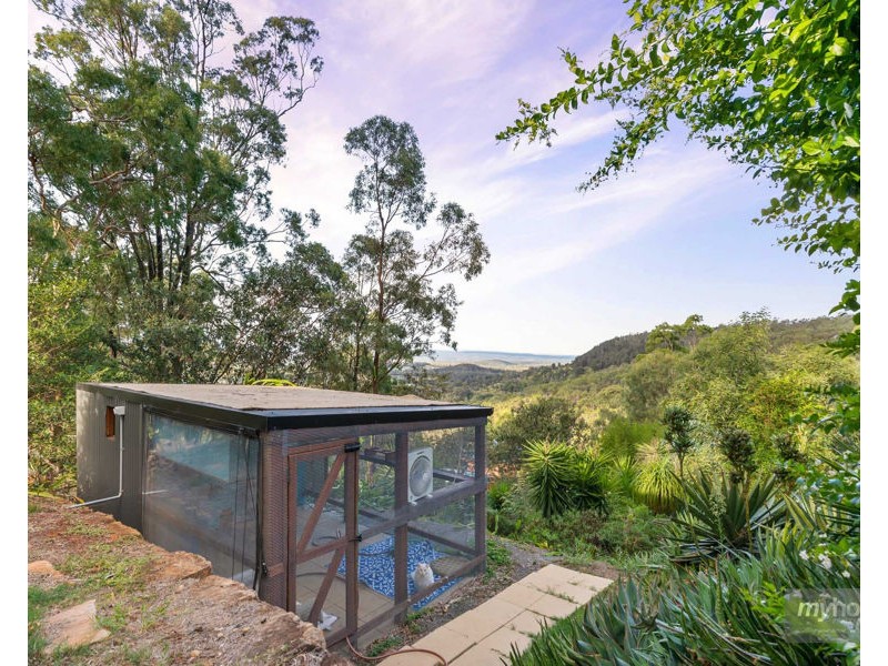 9 Gordon Crescent, Withcott QLD 4352