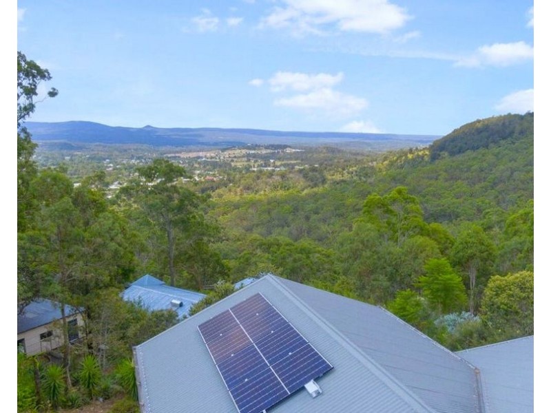 9 Gordon Crescent, Withcott QLD 4352