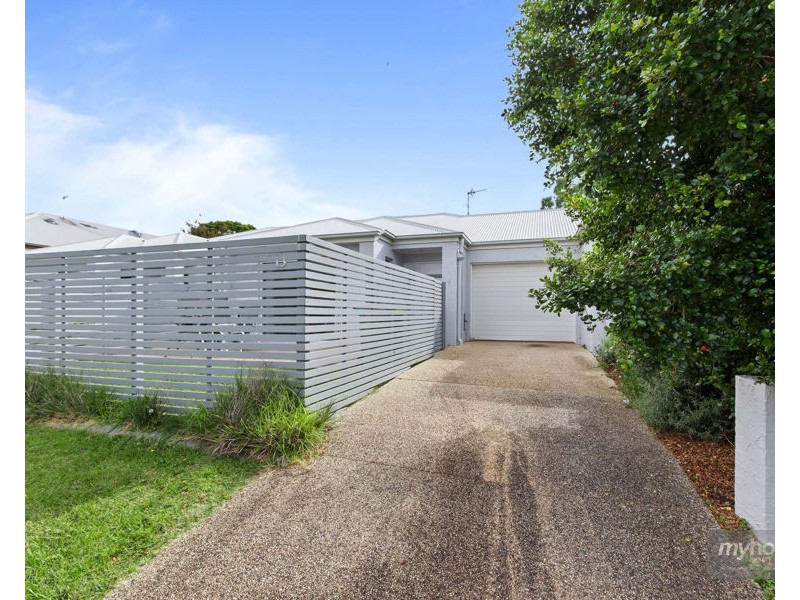 2/13 Sambar Court, Kearneys Spring QLD 4350